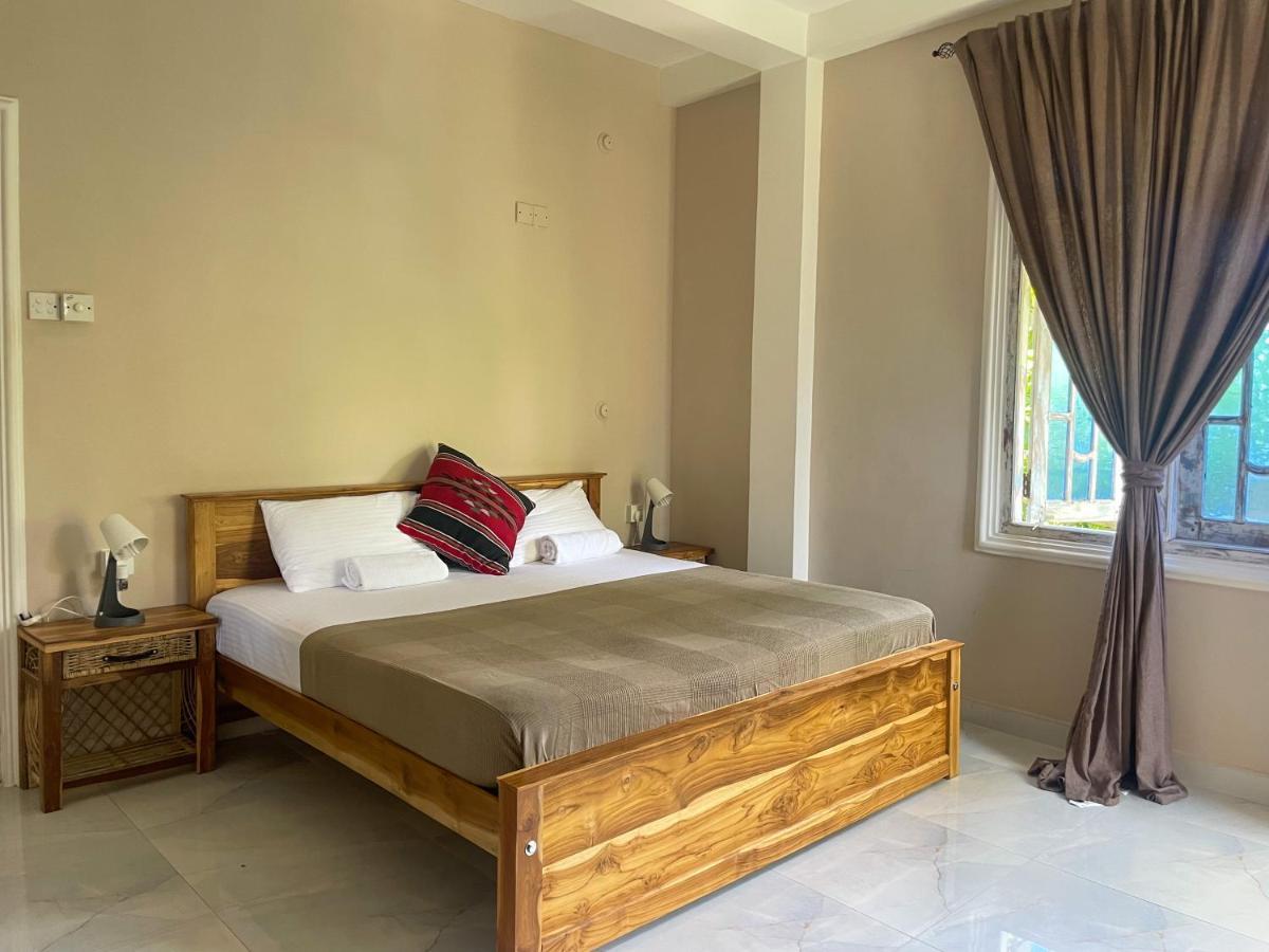 Habibi Hostel & Restaurant Unawatuna Luaran gambar